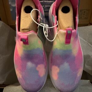 Sport by Sketchers. Step in sneakers